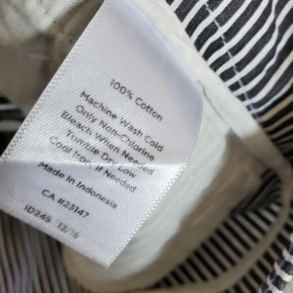 Talbots The Perfect Crop B&W striped Cotton Casual structured pants Size 8 - Picture 4 of 6